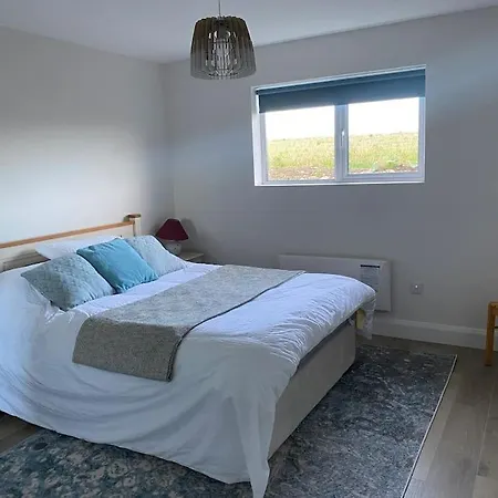 Relaxing Seaside In Garryvoe . *